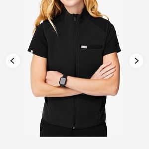 Figs On-Shift fleece VEST  black